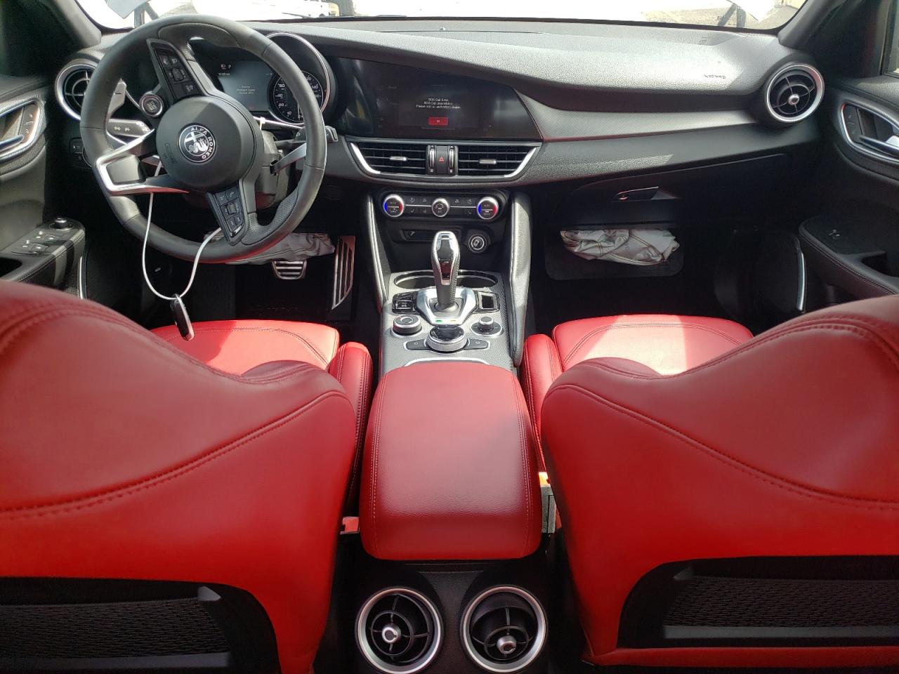 ZARFAMBN4P7667281 2023 Alfa Romeo Giulia Ti