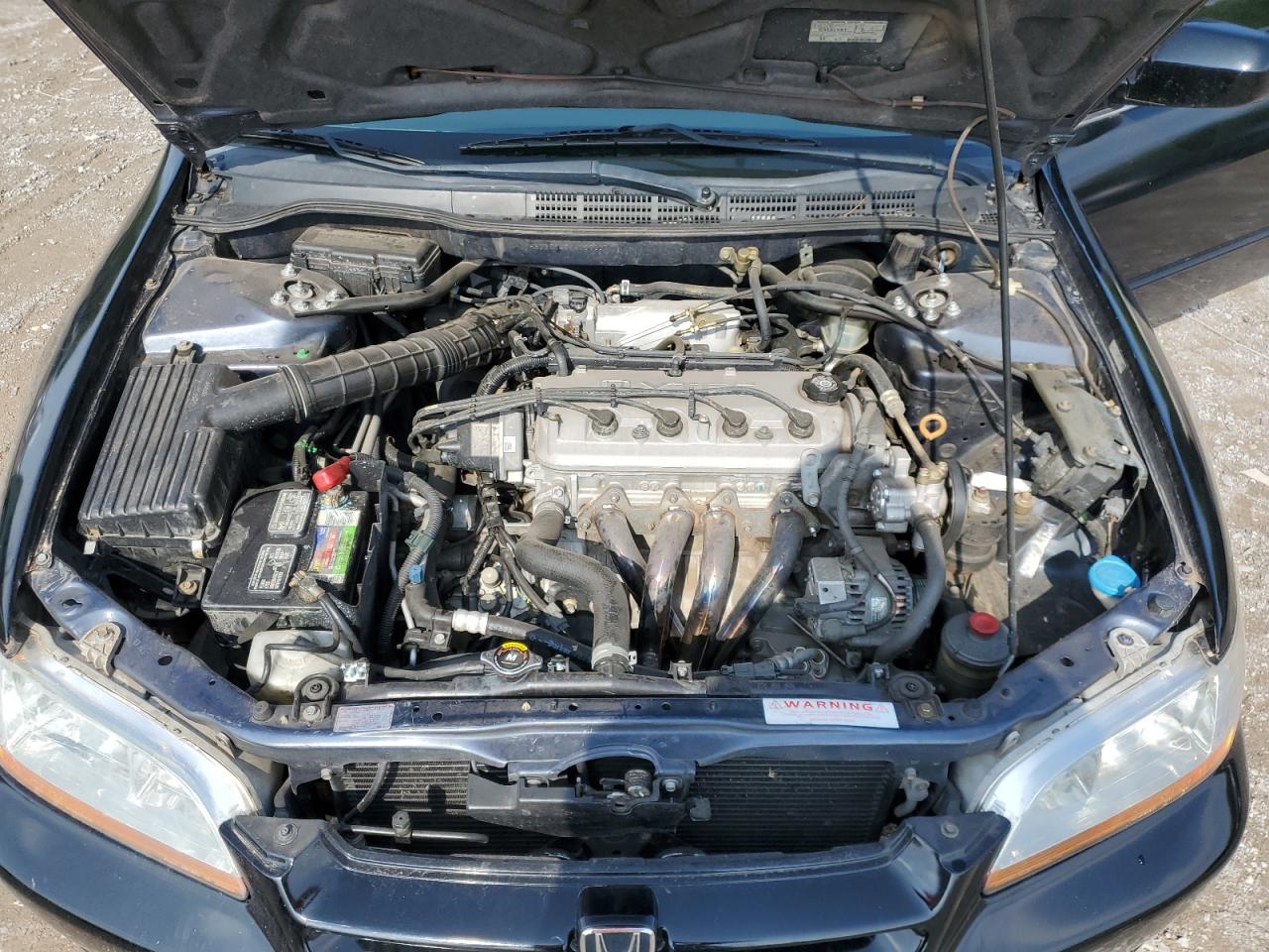 1HGCG5645YA039237 2000 Honda Accord Lx