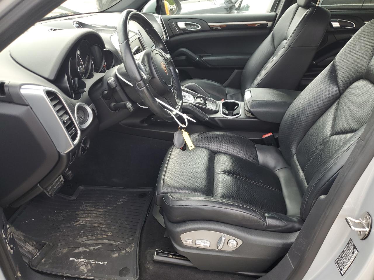 WP1AA2A21ELA00526 2014 Porsche Cayenne