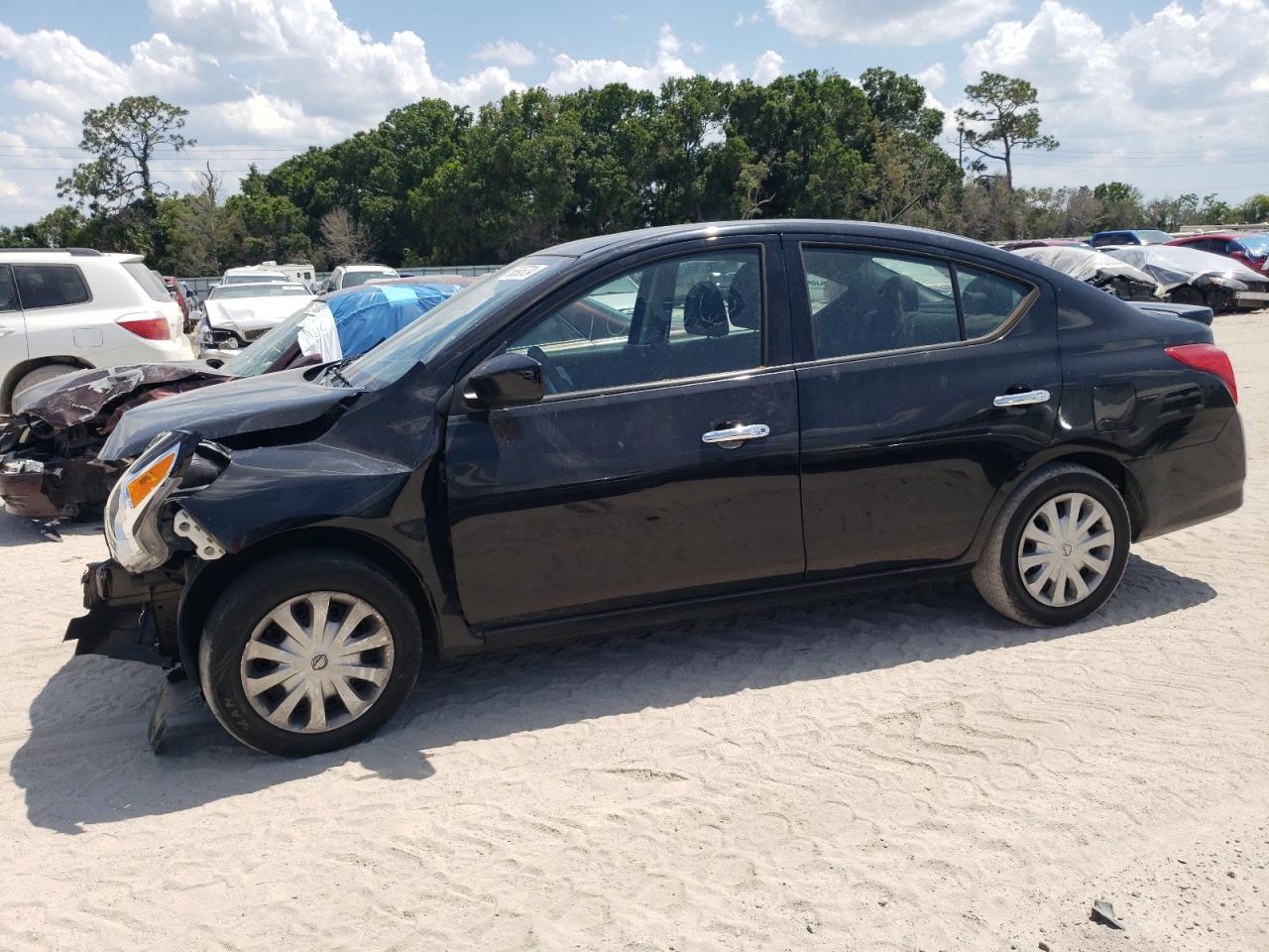 3N1CN7AP5JL800870 2018 Nissan Versa S