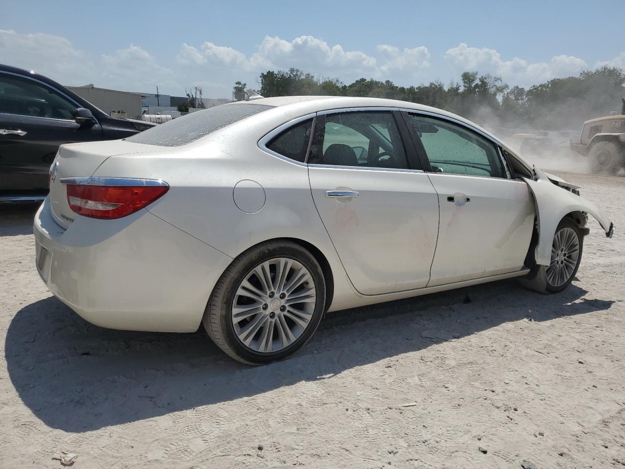 1G4PP5SK6E4167643 2014 Buick Verano