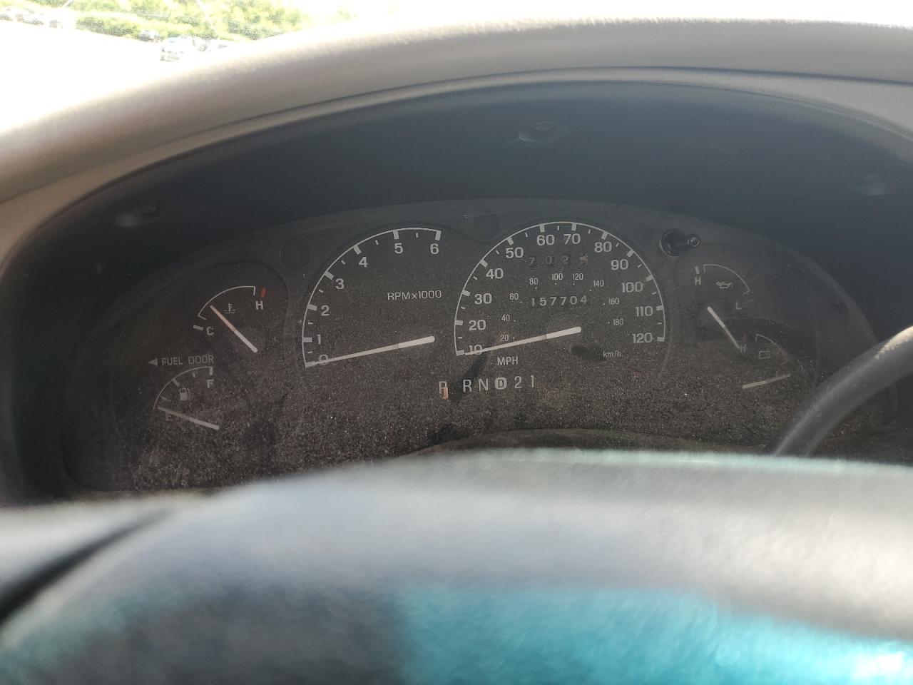 1FMZU83PXYZB88774 2000 Ford Explorer Xlt