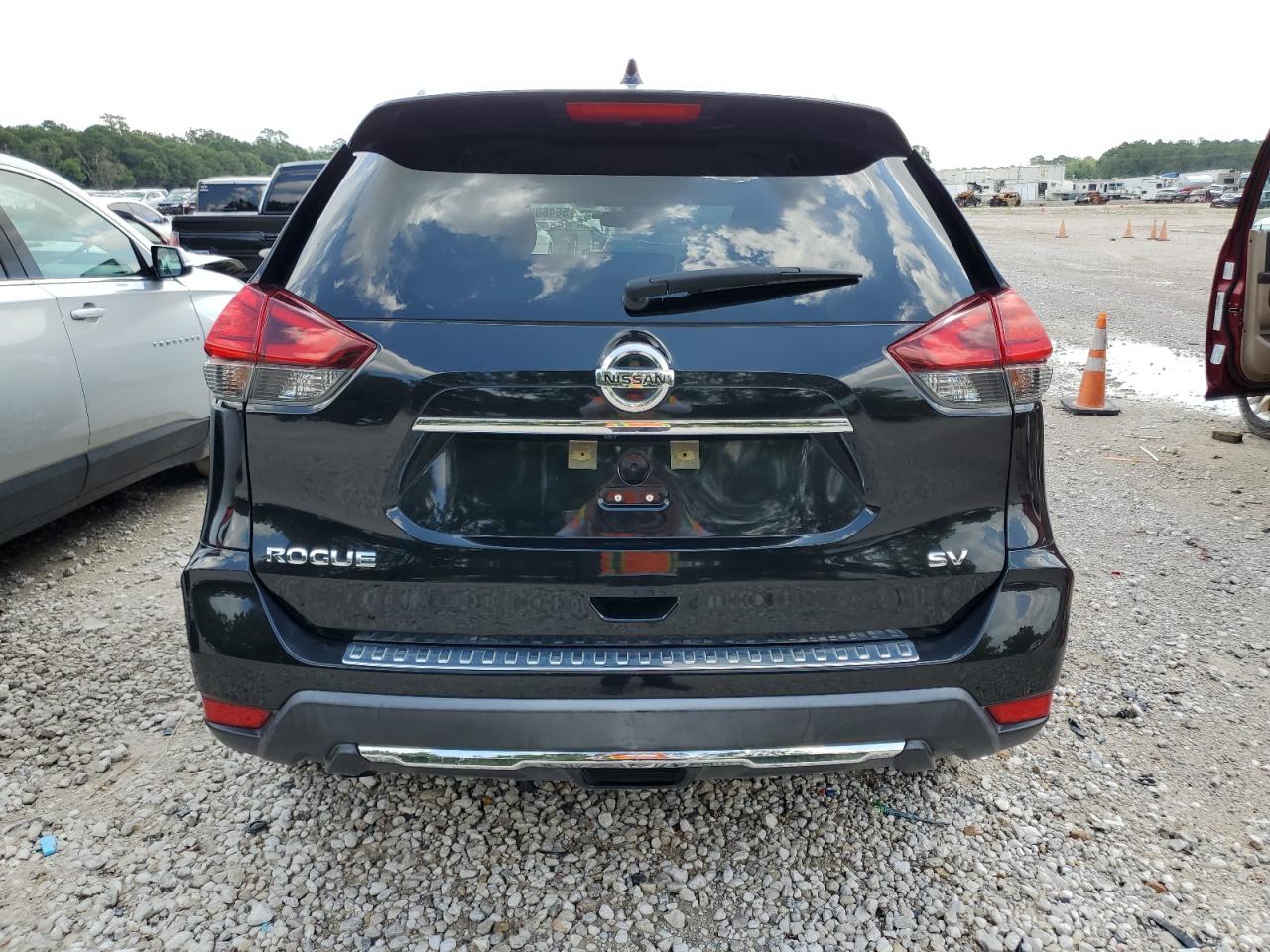 KNMAT2MT2HP574159 NISSAN ROGUE 2017