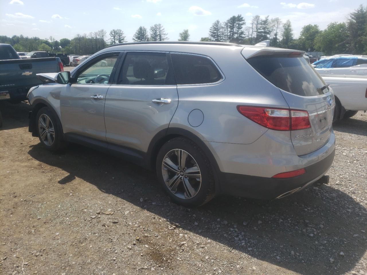 KM8SN4HFXGU135902 2016 Hyundai Santa Fe Se