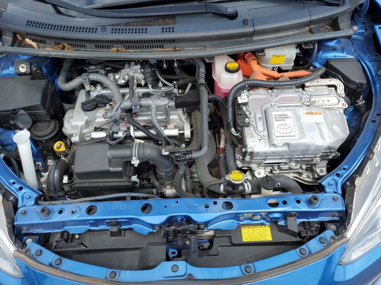 JTDKDTB30F1583825 2015 Toyota Prius C