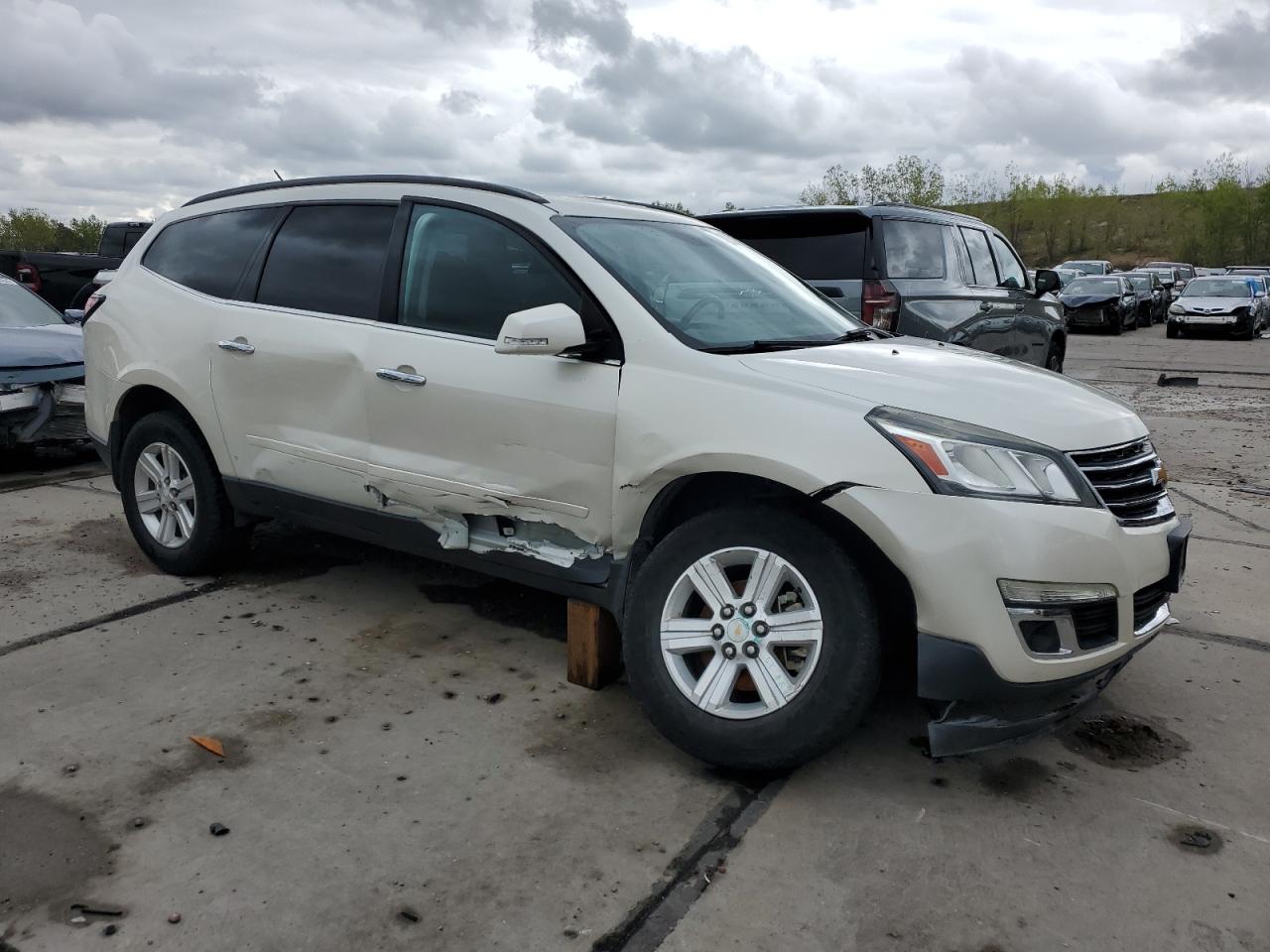 1GNKVGKD5EJ166266 2014 Chevrolet Traverse Lt