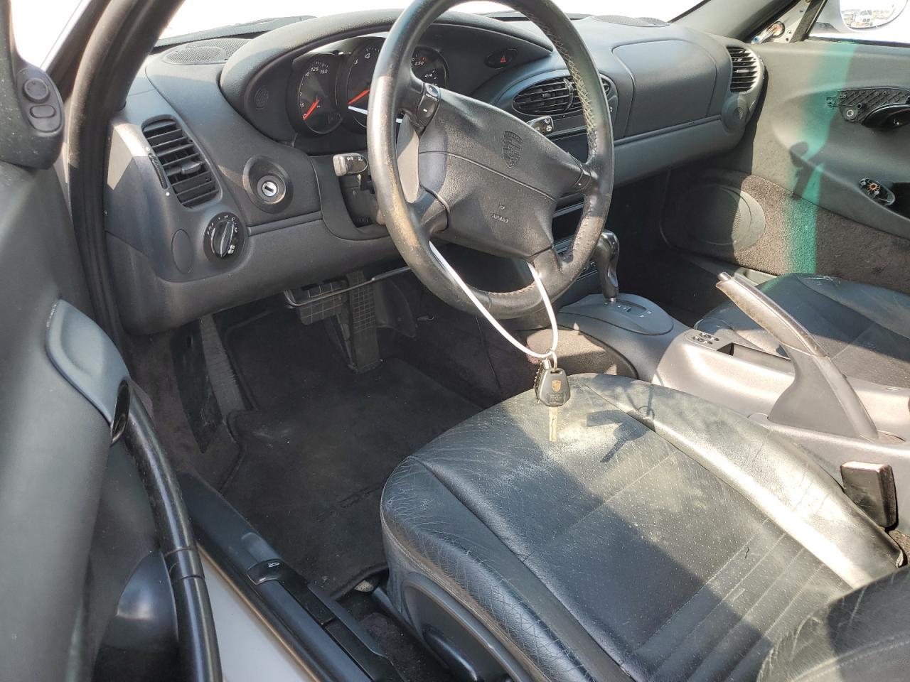 WP0CA2984WU626201 1998 Porsche Boxster