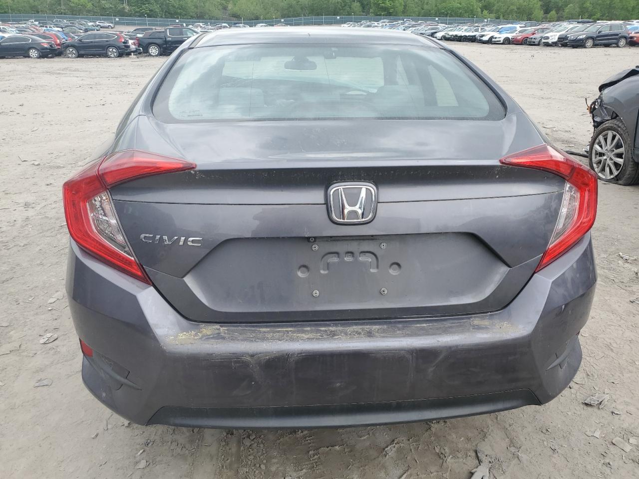 2HGFC2F51JH594497 2018 Honda Civic Lx