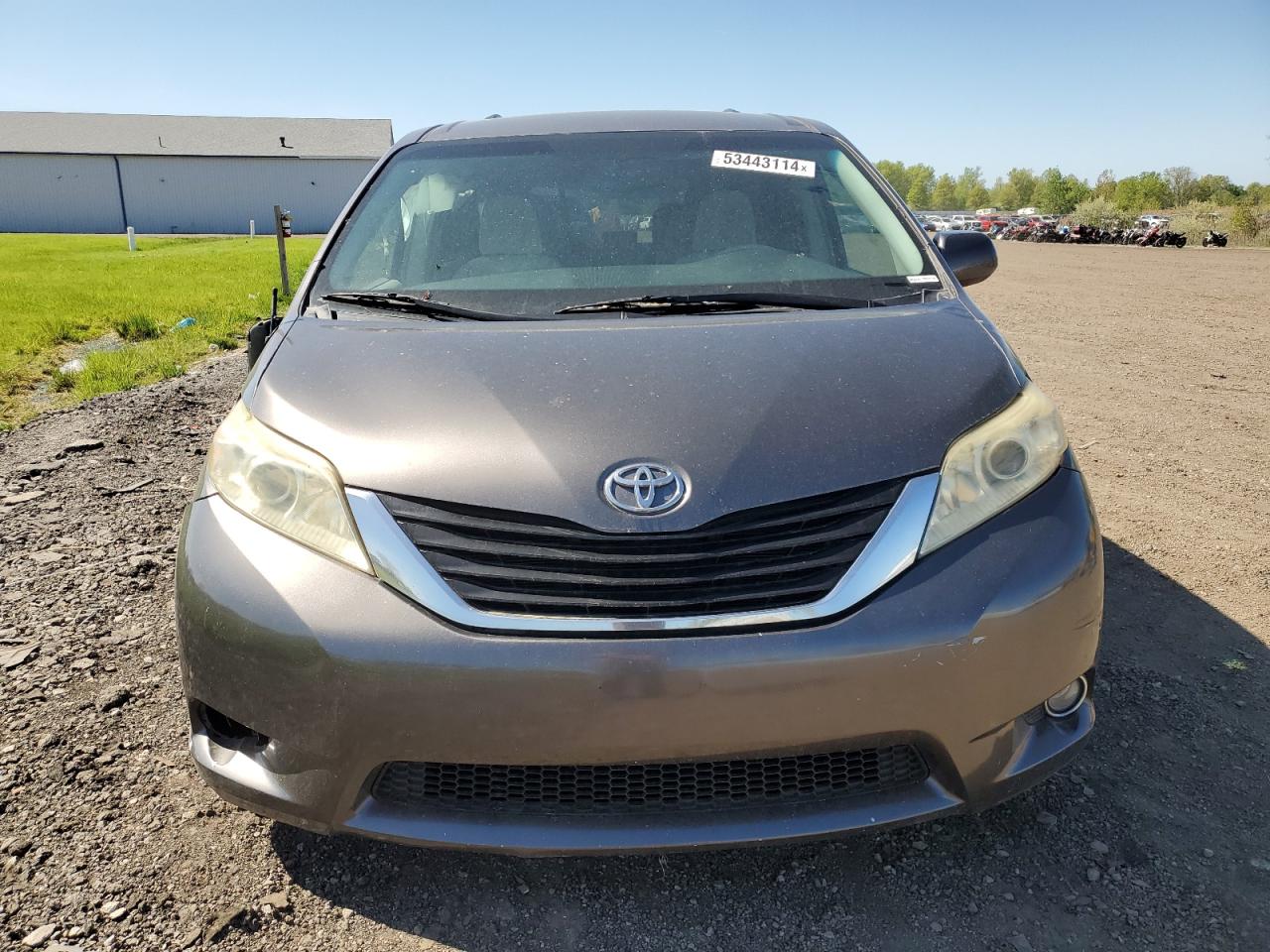 5TDJK3DCXBS009664 2011 Toyota Sienna Le