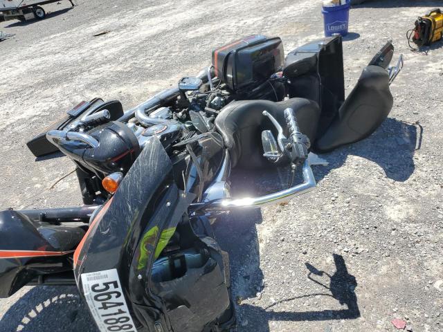 2011 HARLEY-DAVIDSON FLTRU 1HD1KGM19BB629191
