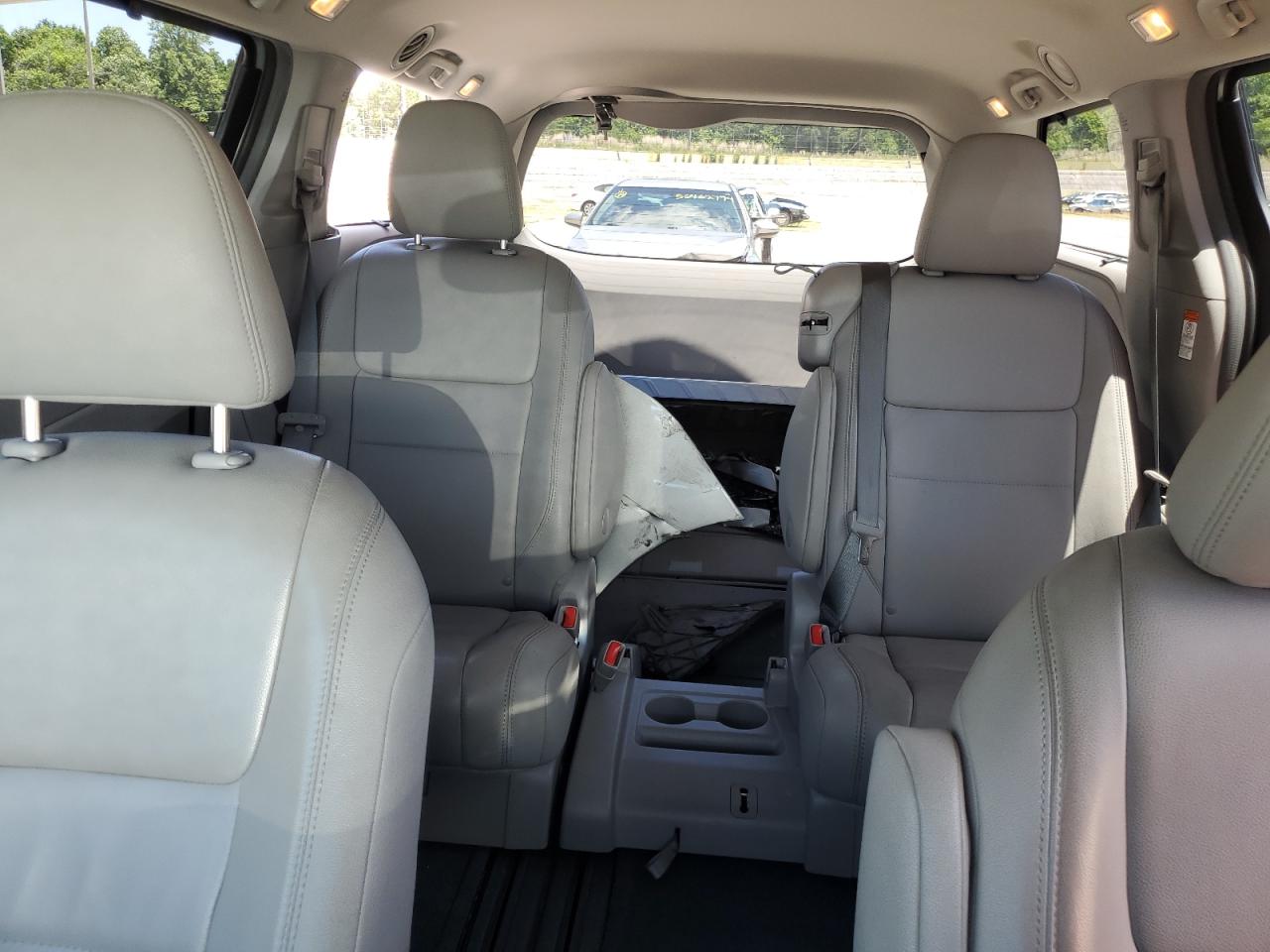 5TDYK3DC2FS553385 2015 Toyota Sienna Xle