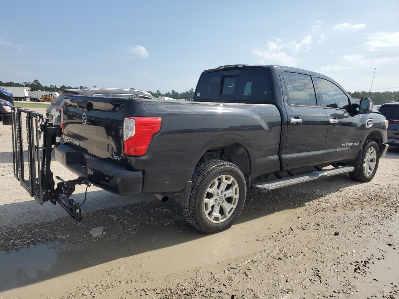 1N6AA1F29HN505269 2017 Nissan Titan Xd Sl