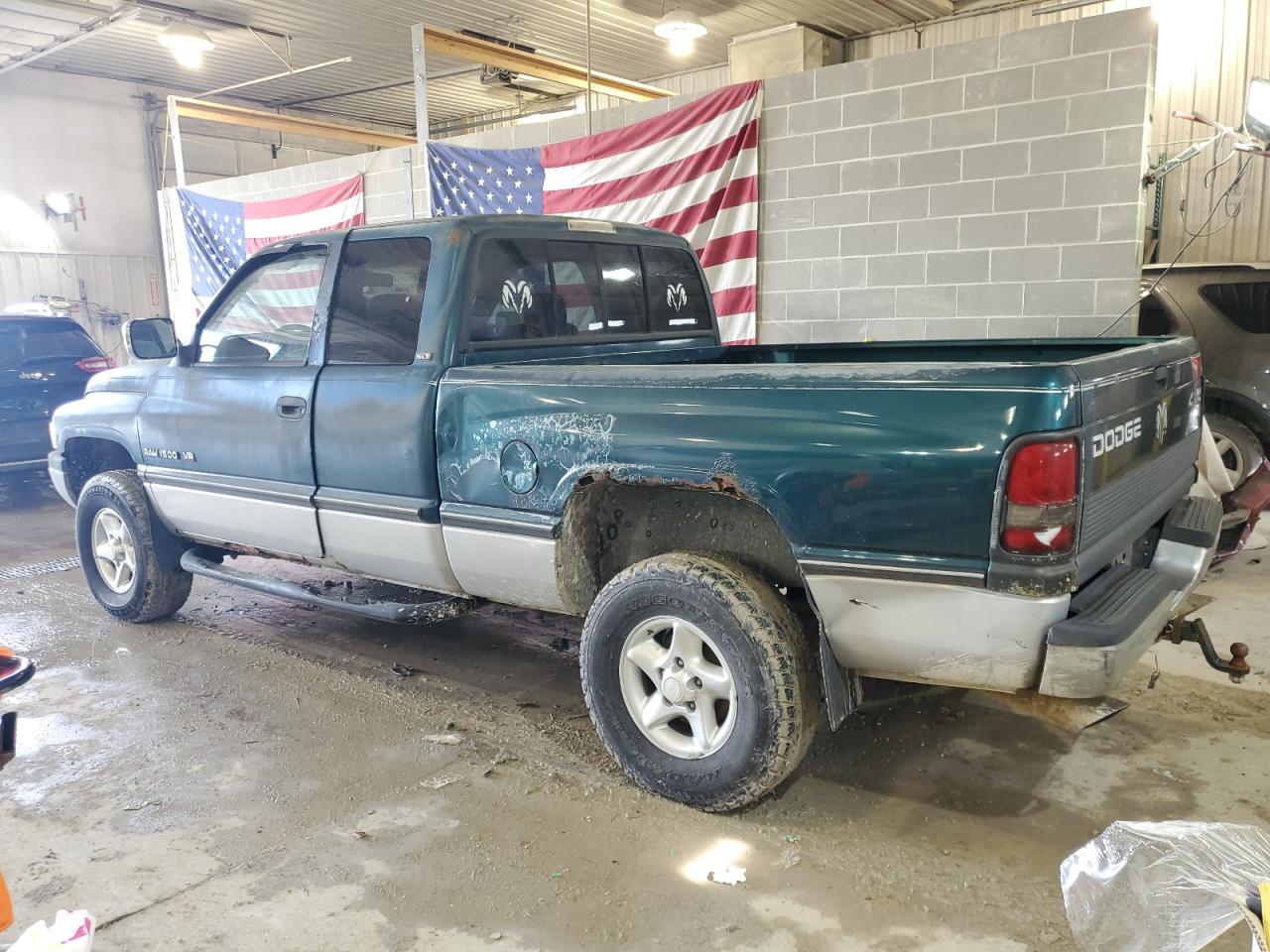 3B7HF13Z0VM518101 1997 Dodge Ram 1500