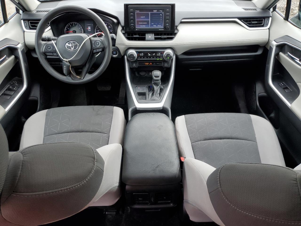 2T3W1RFV9MC139271 2021 Toyota Rav4 Xle