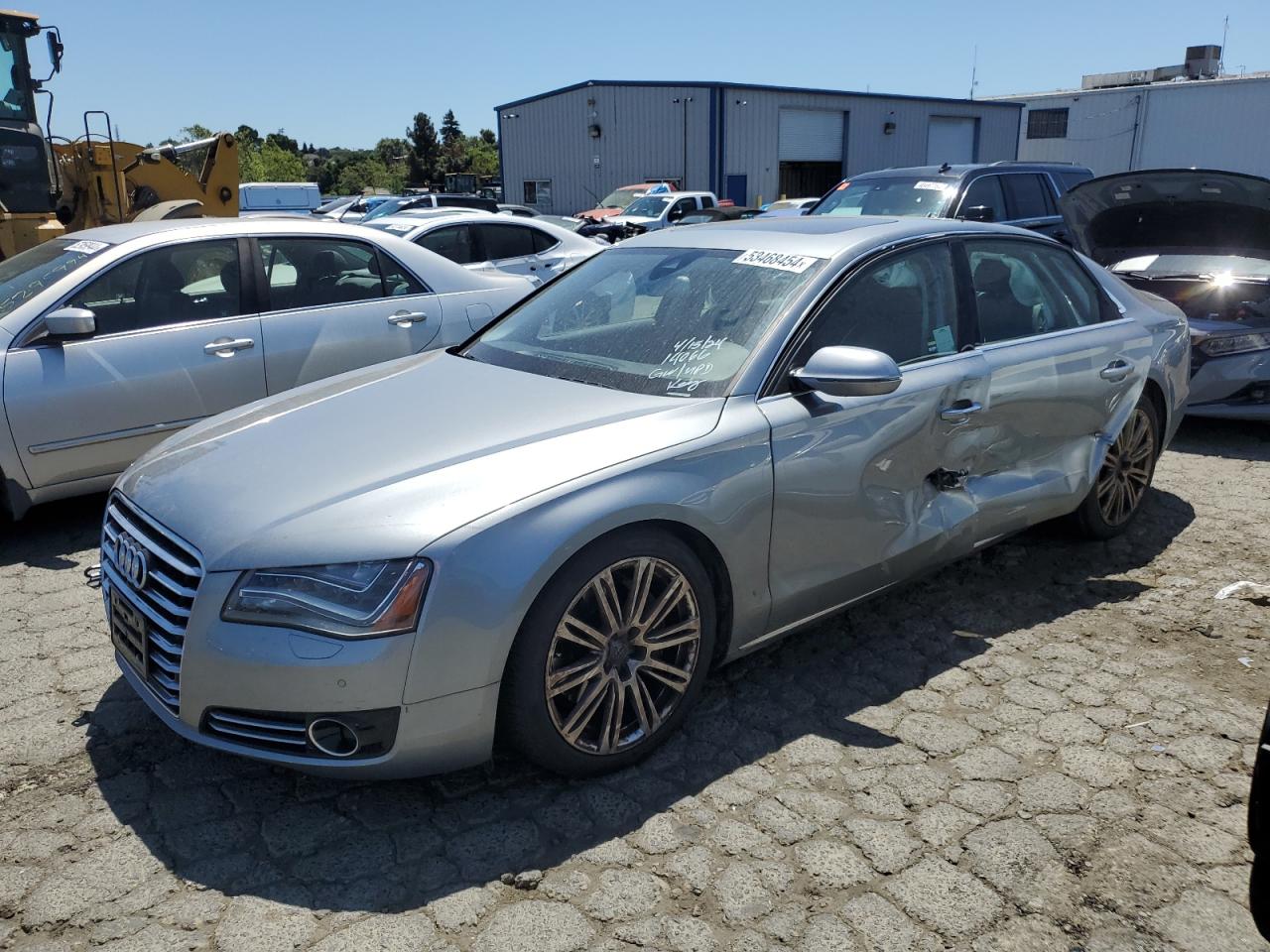 2014 Audi A8 Quattro vin: WAUAGAFDXEN003009