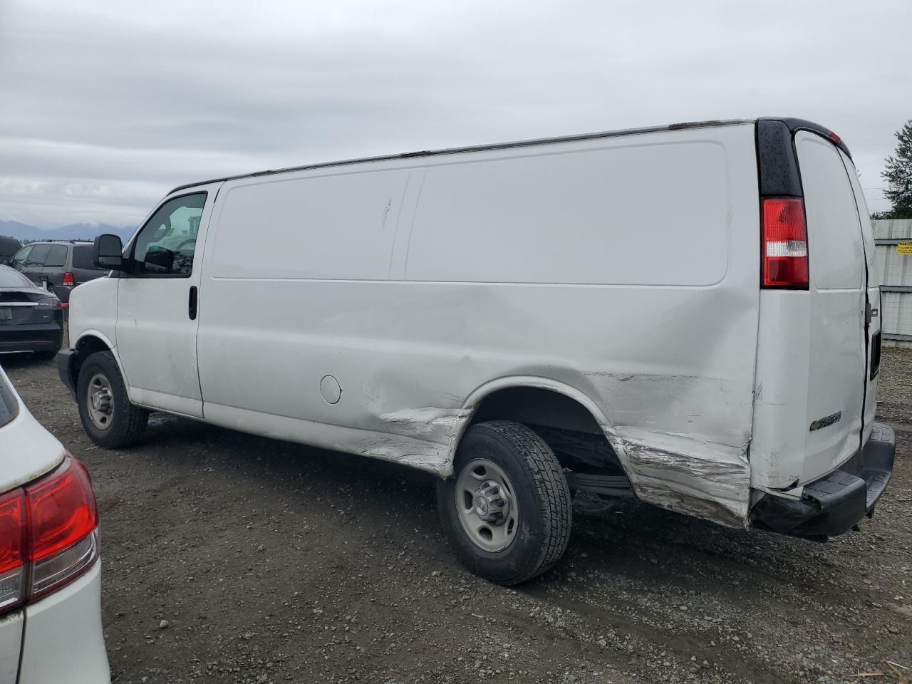 1GCWGBFF7H1351264 2017 Chevrolet Express G2500