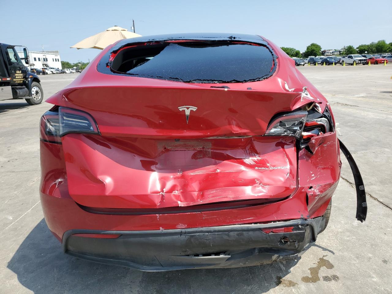 7SAYGAEE6PF615983 2023 Tesla Model Y