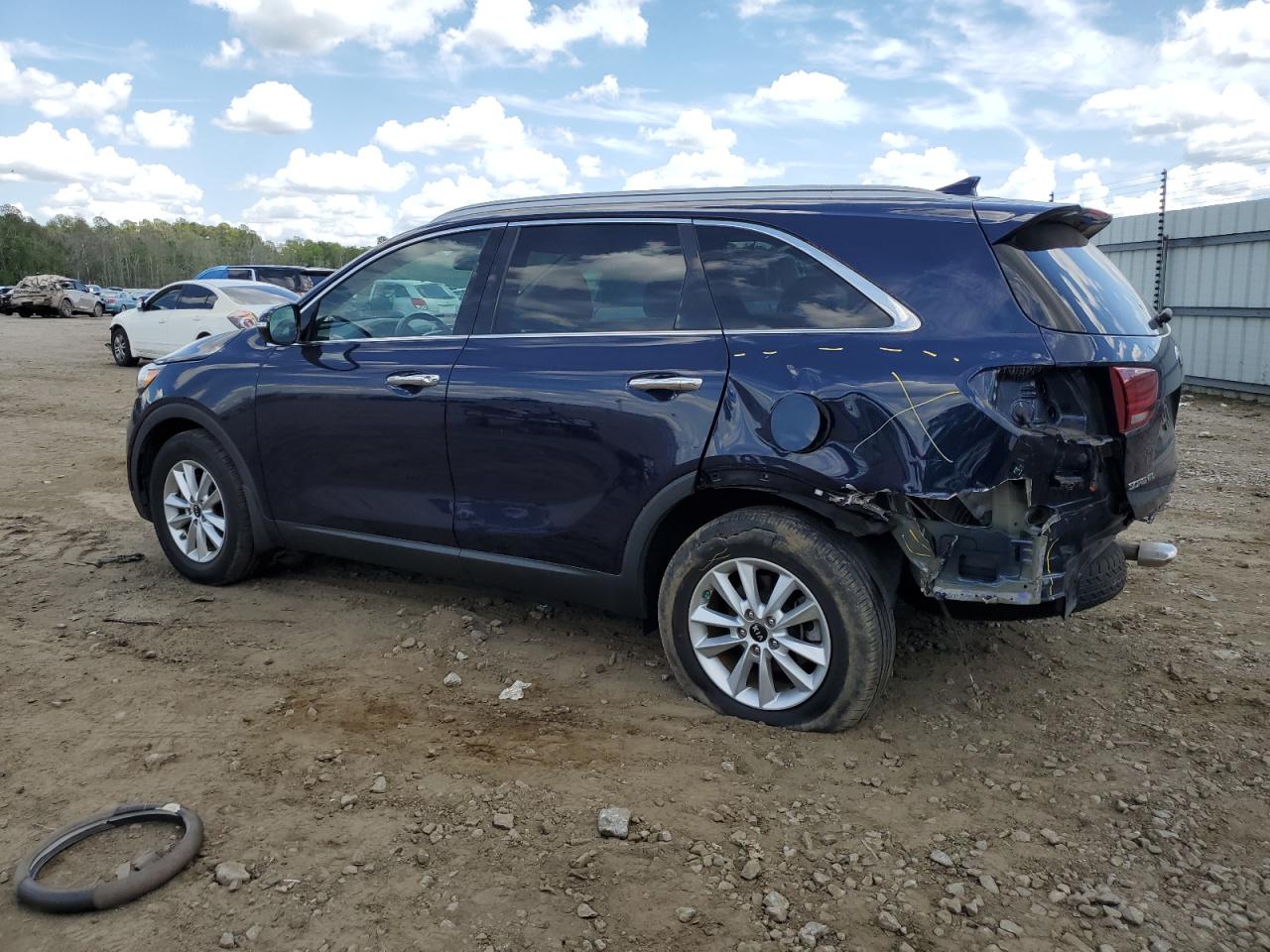 2019 Kia Sorento L vin: 5XYPG4A39KG600927