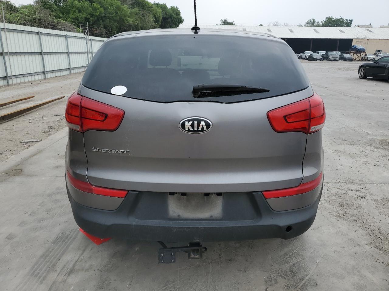 KNDPBCAC0G7877009 2016 Kia Sportage Lx