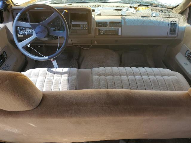 1992 Chevrolet Suburban C1500 VIN: 1GNEC16K2NJ341002 Lot: 55707754