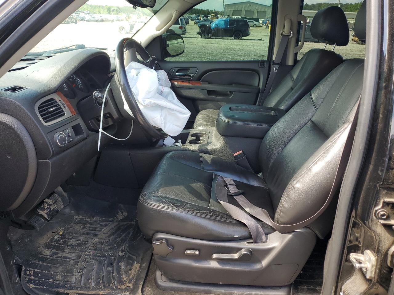 1GNSCBE03DR191412 2013 Chevrolet Tahoe C1500 Lt