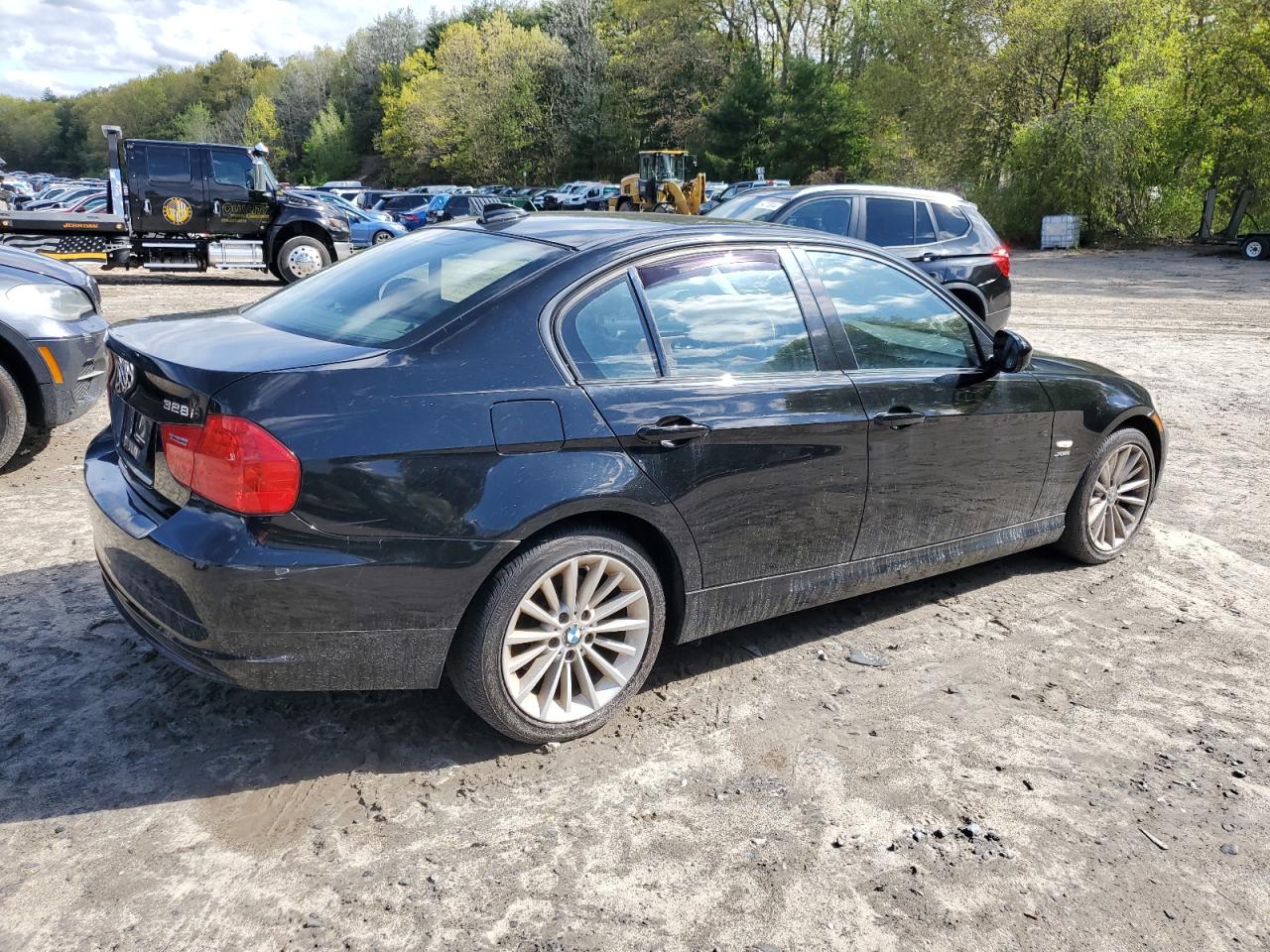 WBAPK7C55BA970283 2011 BMW 328 Xi