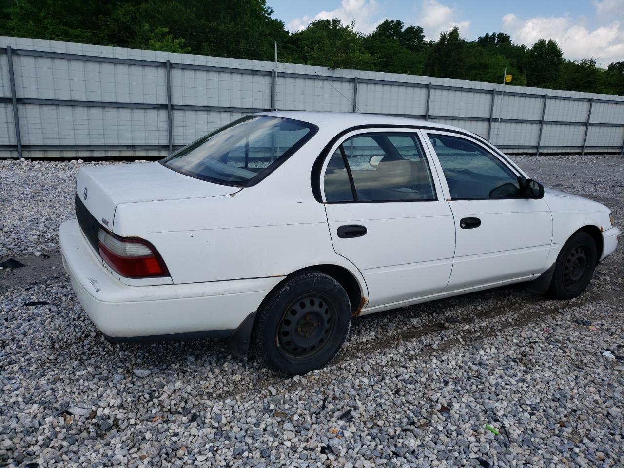 2T1BA02E4VC227008 1997 Toyota Corolla Base