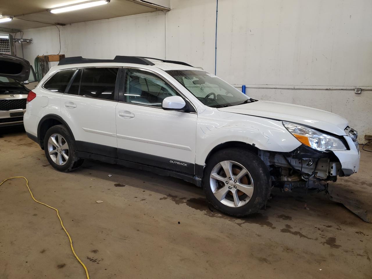 4S4BRCKC8E3270926 2014 Subaru Outback 2.5I Limited