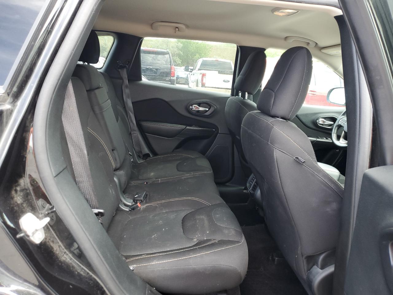 1C4PJMCBXGW203226 2016 Jeep Cherokee Latitude