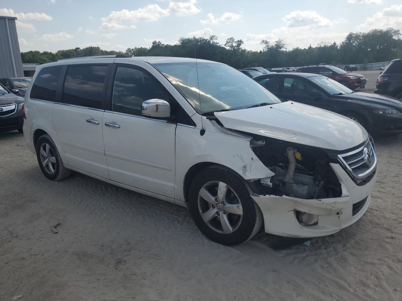 2C4RVADG7CR240212 2012 Volkswagen Routan Sel Premium