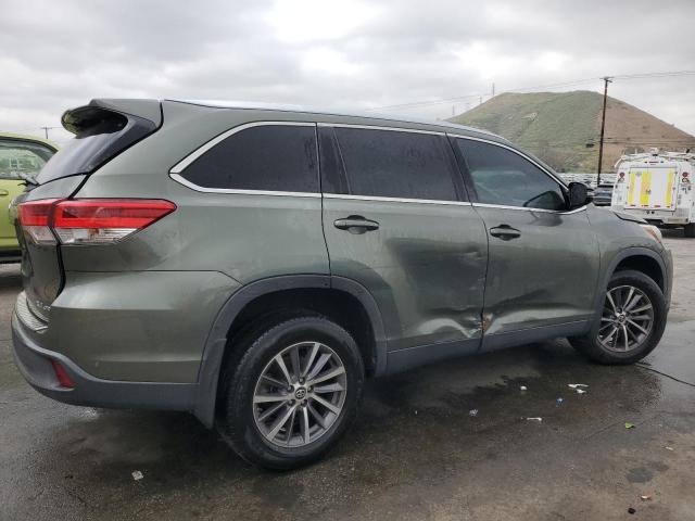 VIN 5TDJZRFHXKS965167 2019 Toyota Highlander, SE no.3