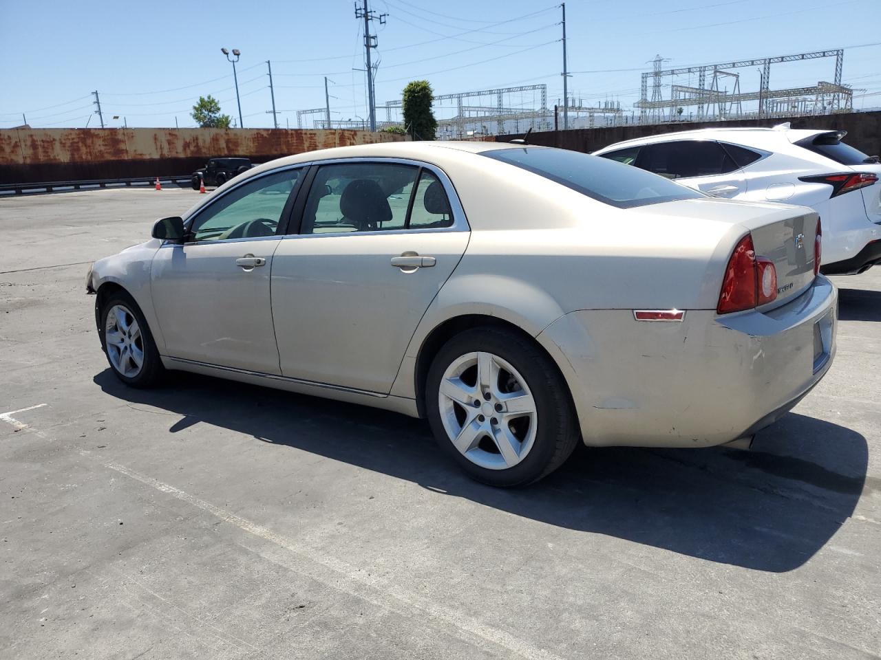 1G1ZC5EB0AF251209 2010 Chevrolet Malibu 1Lt