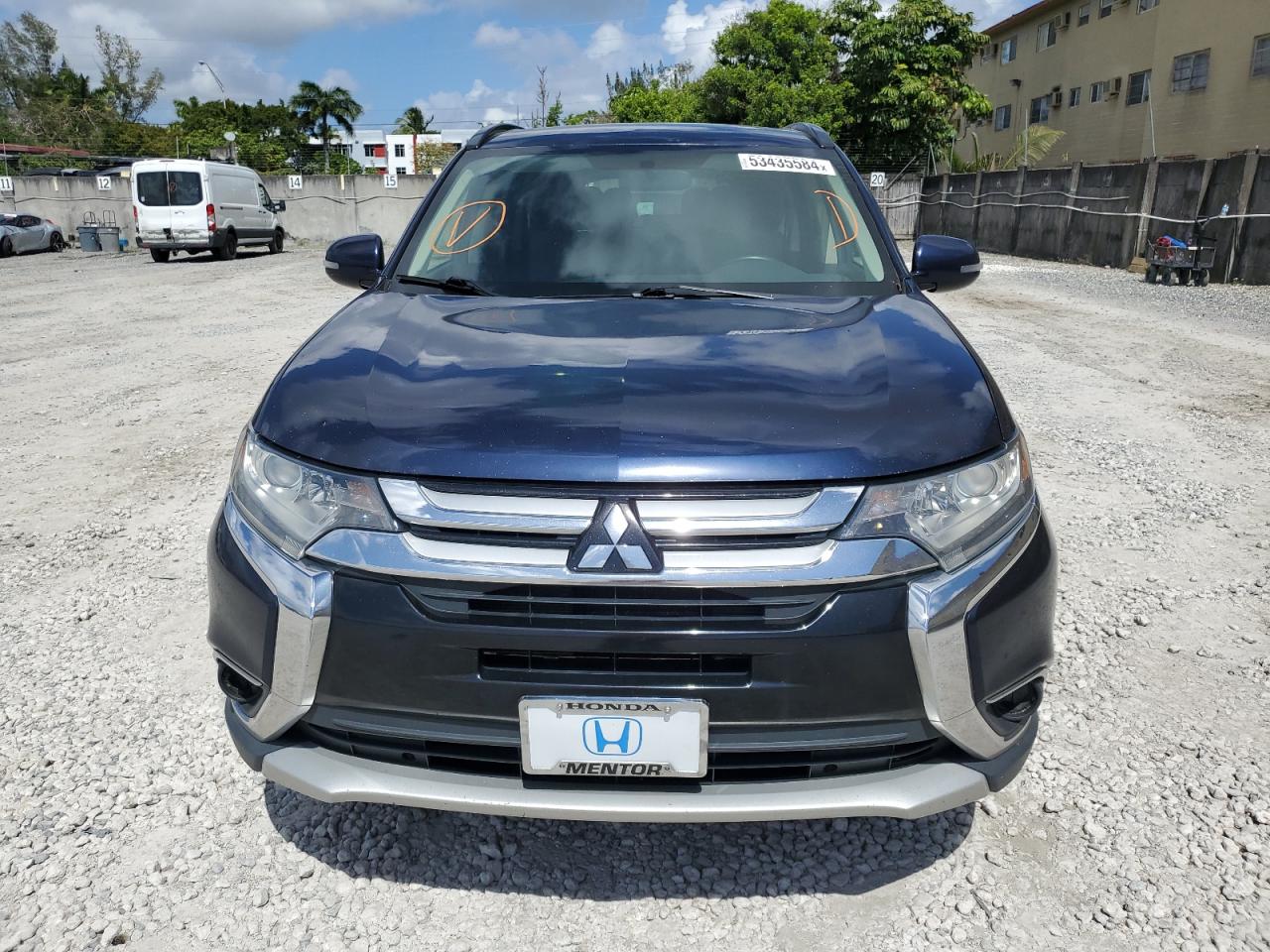 2016 Mitsubishi Outlander Se vin: JA4AZ3A32GZ026555