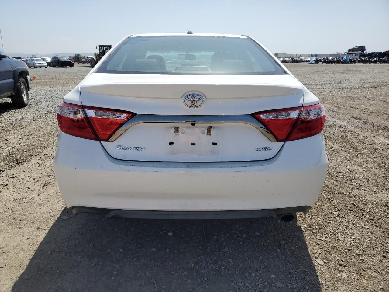 4T1BF1FKXHU621574 2017 Toyota Camry Le