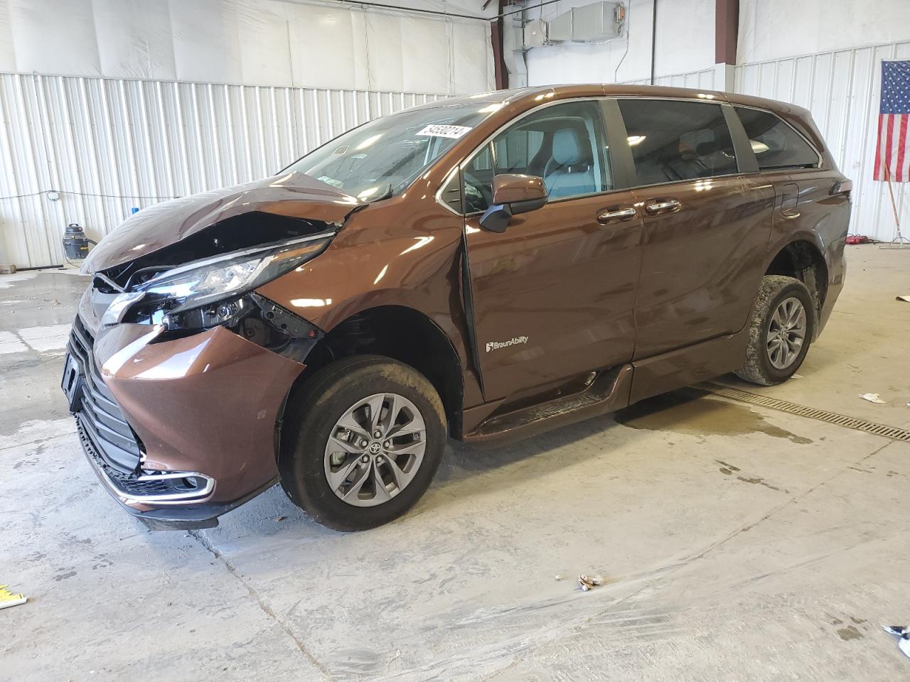 5TDYRKEC5PS151429 2023 Toyota Sienna Xle