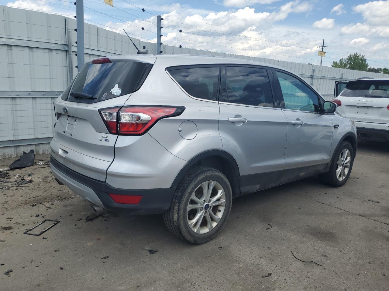 1FMCU9G92HUE54602 2017 Ford Escape Se