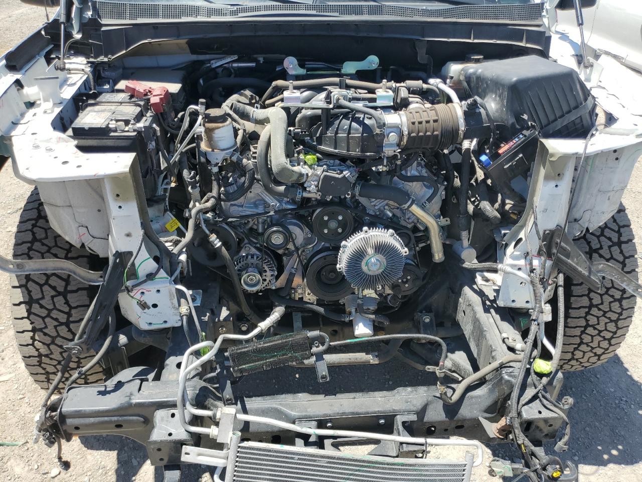 1N6AA1EF4MN532636 2021 Nissan Titan Sv