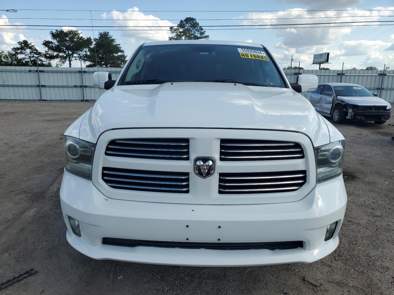 1C6RR7MT6DS570676 2013 Ram 1500 Sport