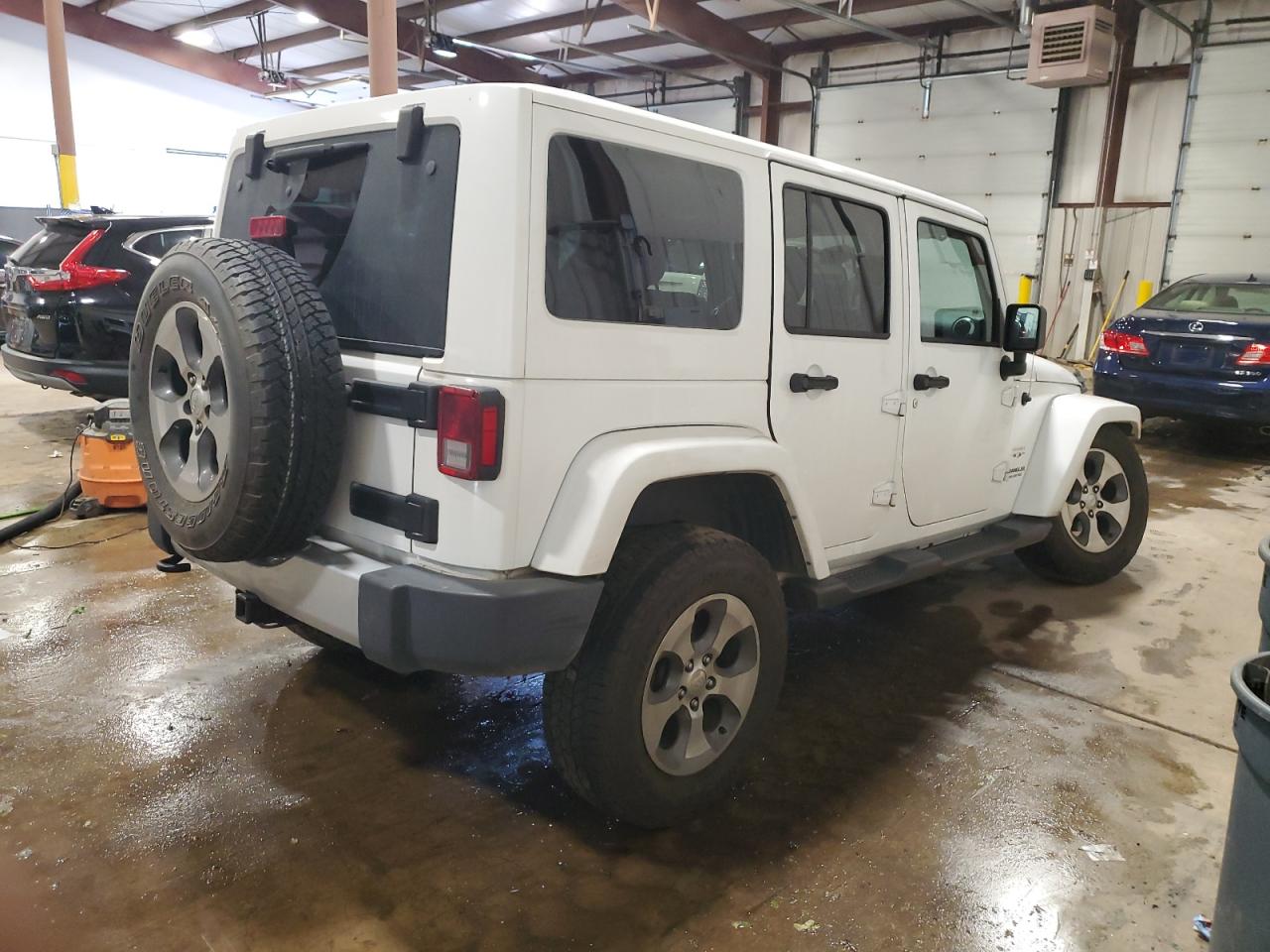 1C4HJWEG1HL733726 2017 Jeep Wrangler Unlimited Sahara