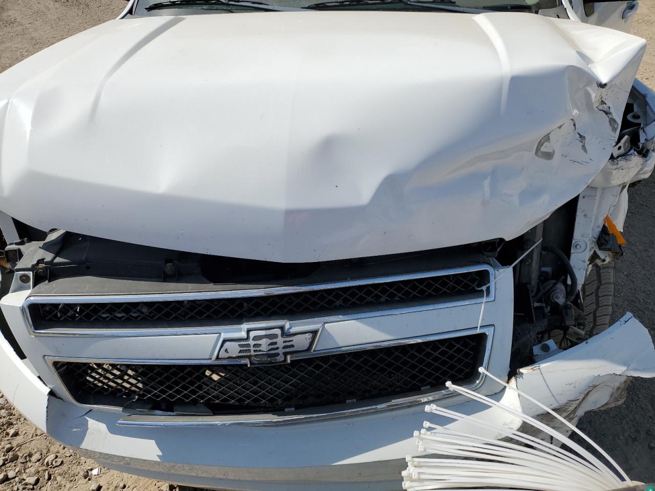 1GNSKBE06BR230106 2011 Chevrolet Tahoe K1500 Lt