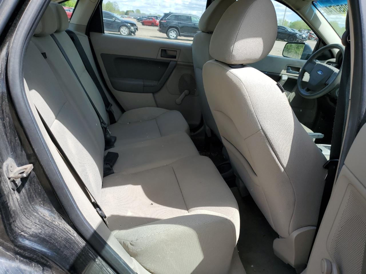 1FAHP3EN7AW156805 2010 Ford Focus S