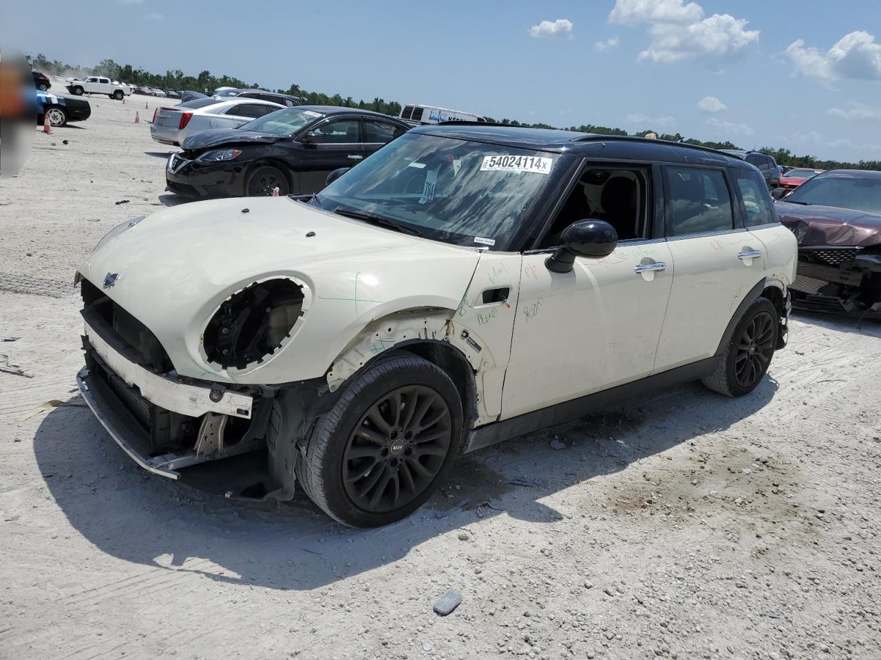 WMWLN5C57K2G82403 2019 Mini Cooper Clubman