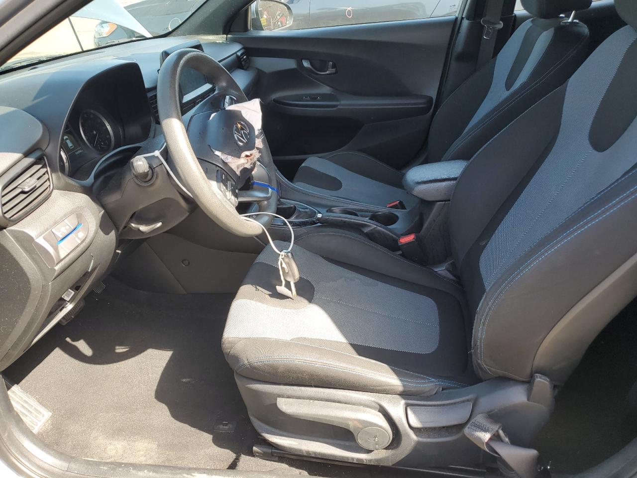 KMHTG6AFXKU016907 2019 Hyundai Veloster Base