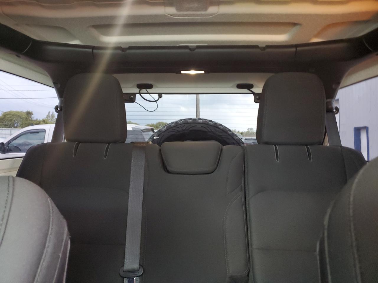 1C4HJXDG9JW280371 2018 Jeep Wrangler Unlimited Sport