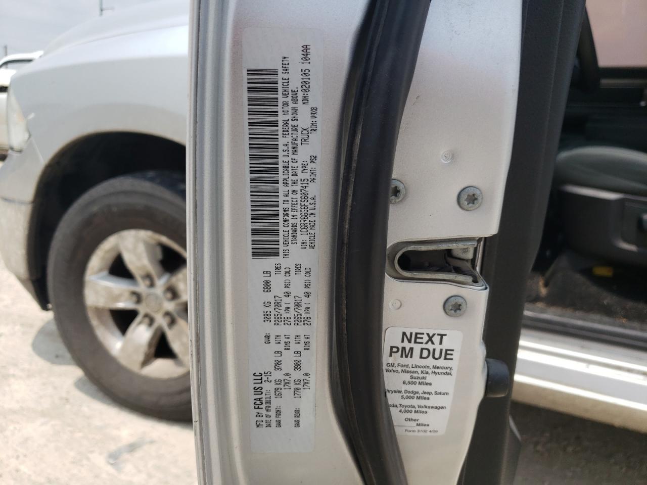 1C6RR6GG6FS607415 2015 Ram 1500 Slt