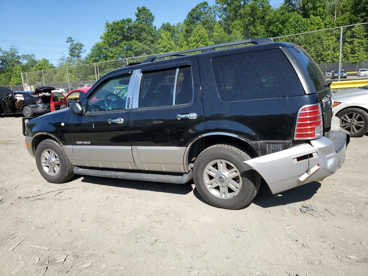 4M2ZU86W22ZJ30568 2002 Mercury Mountaineer