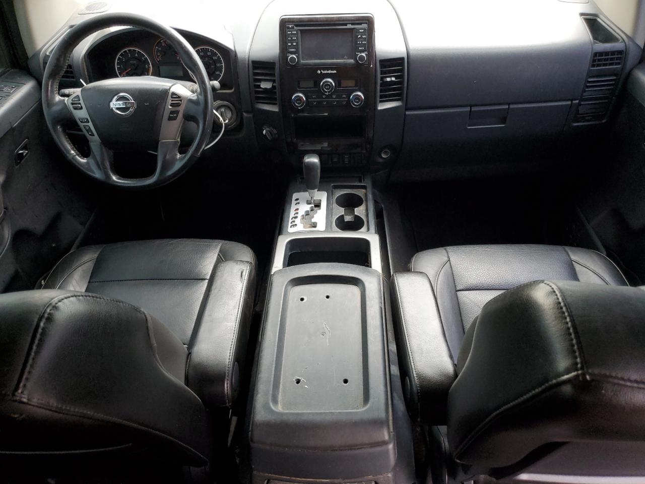 1N6BA0EC7EN510992 2014 Nissan Titan S