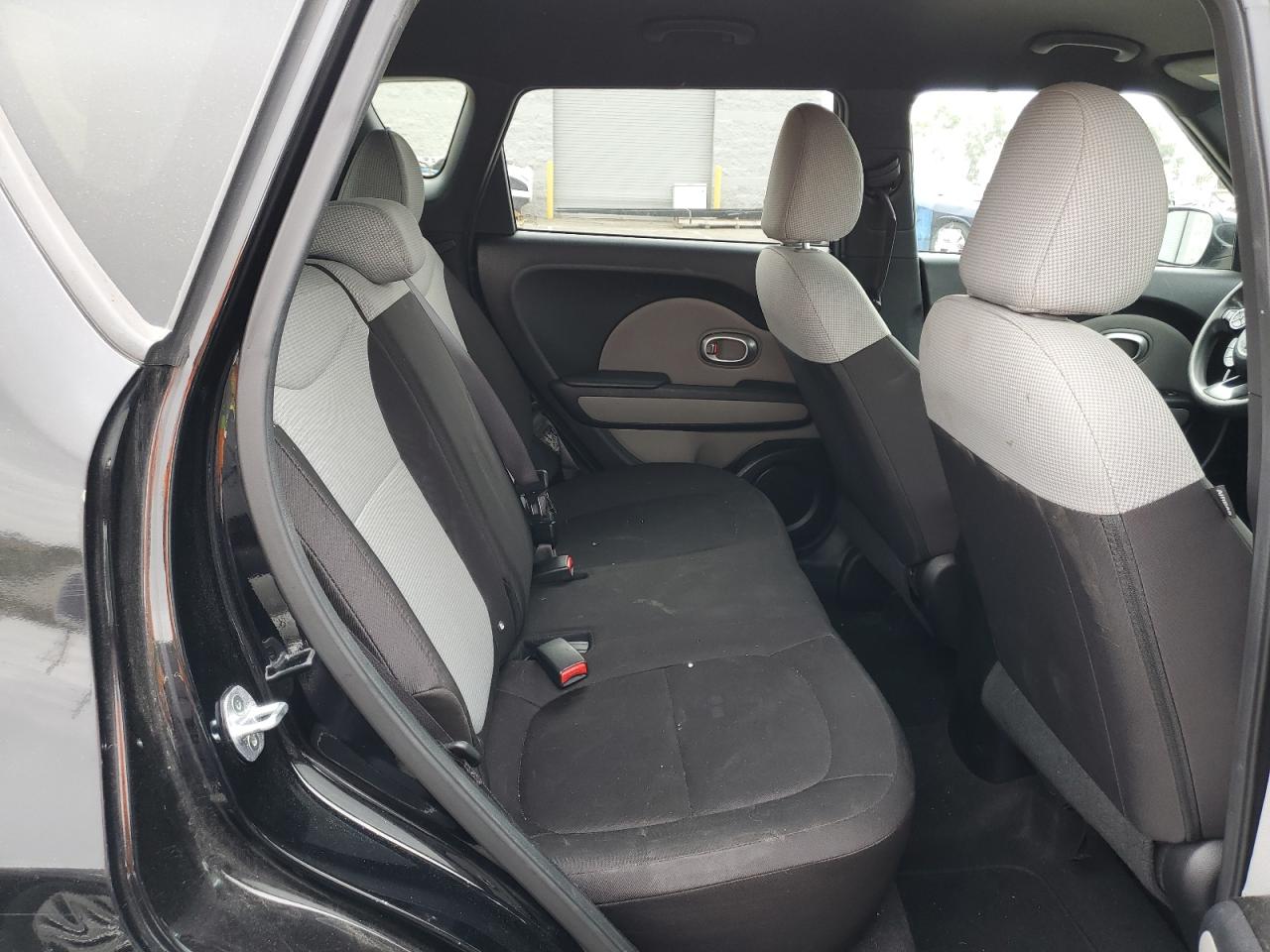 KNDJN2A27G7320306 2016 Kia Soul