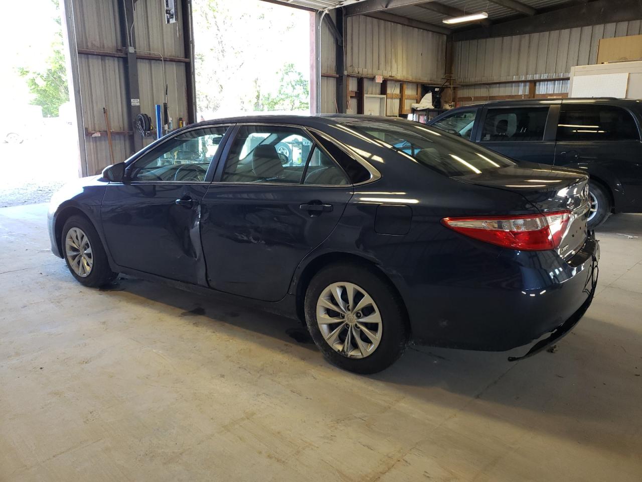 Lot #2962640812 2015 TOYOTA CAMRY LE