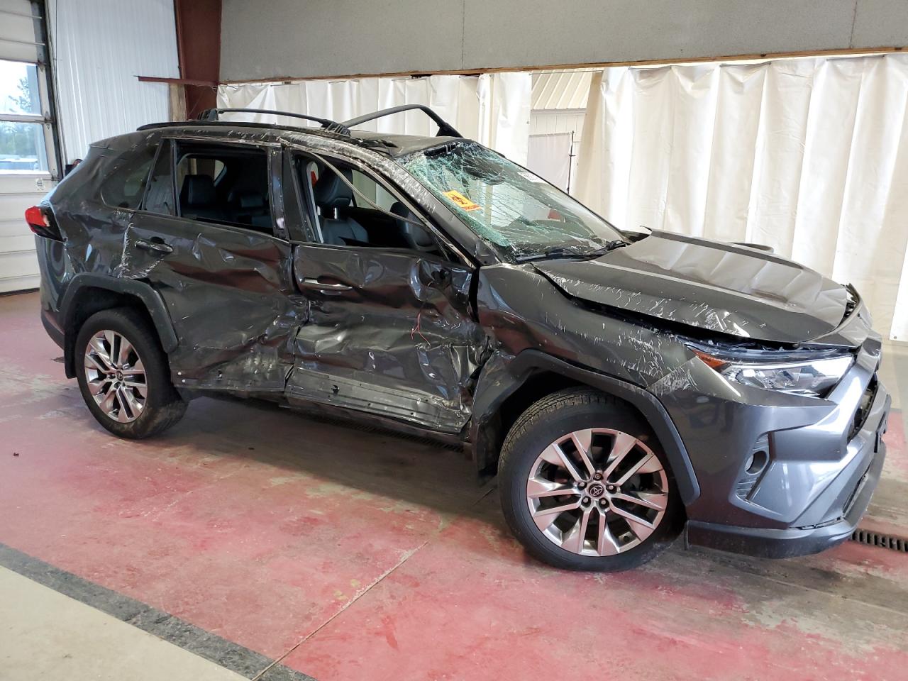 2T3A1RFVXMW142401 2021 Toyota Rav4 Xle Premium